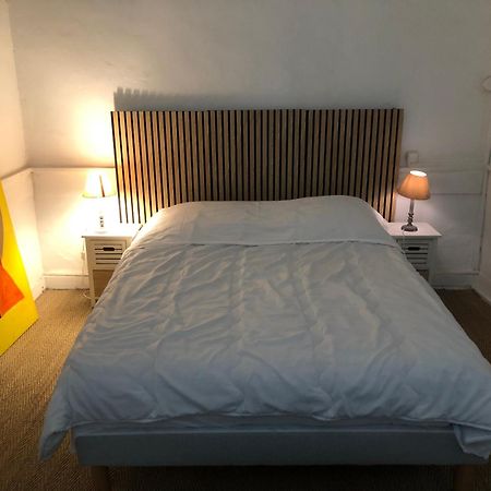 Le Victor Hugo 1G Et Sa Pizza Offerte Apartment Aurillac Luaran gambar